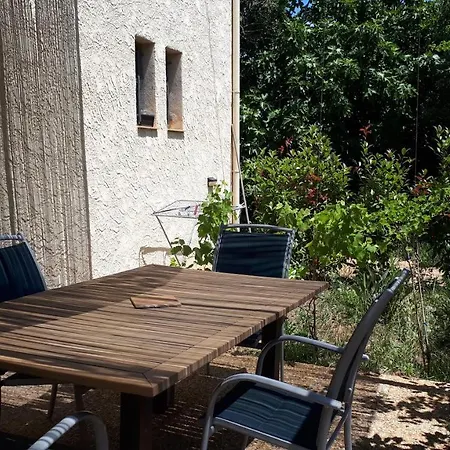 Les Pucines Bis Bas De 29 M2 Luxe Rez De Jardin Climatisation Plein Sud Apartment Six-Fours-les-Plages